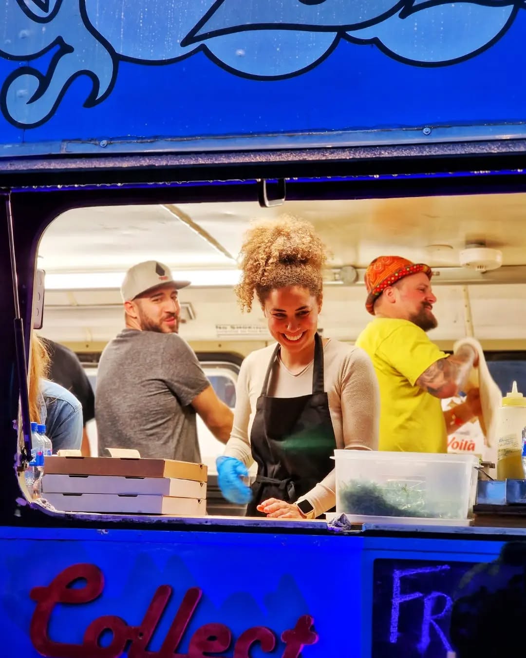 The Big Blue Bus I Pizza event catering Dublin